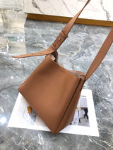 Full Grain Leather large capacity bucket bag——7922