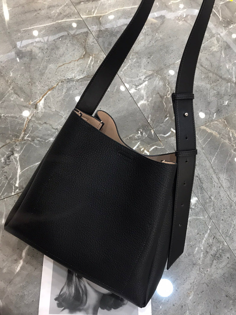 Full Grain Leather large capacity bucket bag——7922