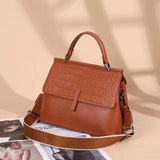 New fashion large-capacity top layer cowhide shoulder messenger bag——9903