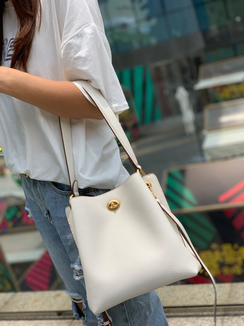 Cowhide Fashion Versatile Shoulder crossbody Bucket Bag——2661