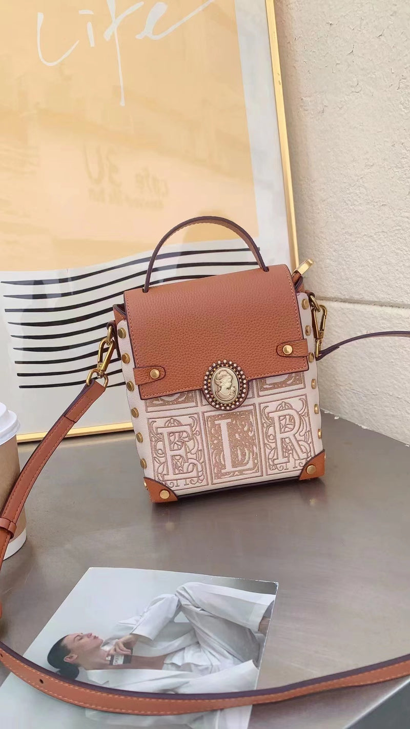 Top layer cowhide delicately embroidered handbag crossbody bag——9053