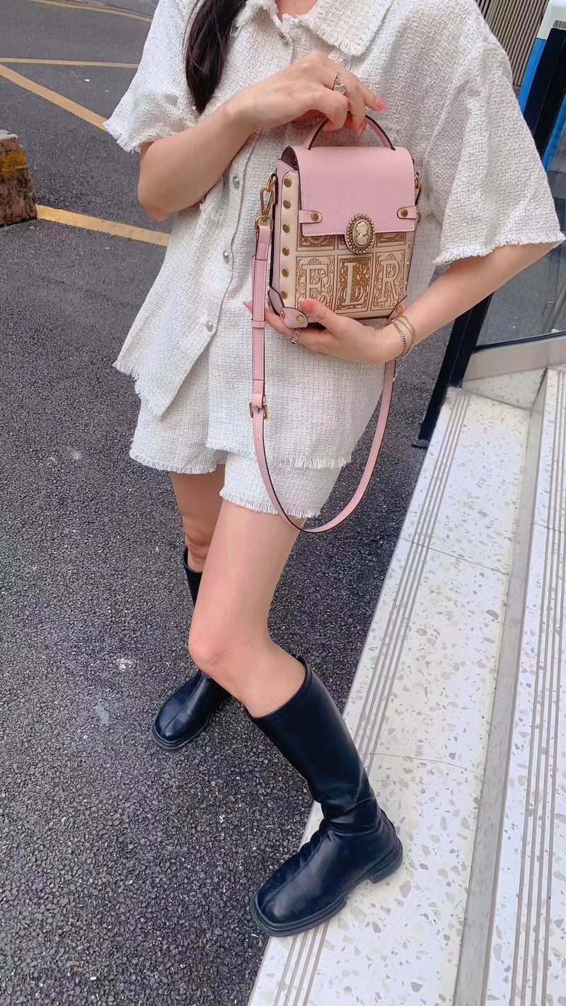 Top layer cowhide delicately embroidered handbag crossbody bag——9053