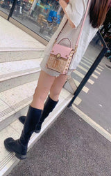 Top layer cowhide delicately embroidered handbag crossbody bag——9053