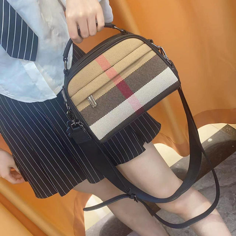 Checkered New Multi-zipper Portable Messenger Bag——8959