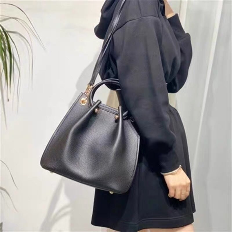 Designer large-capacity  top layer cowhide bucket bag——7186