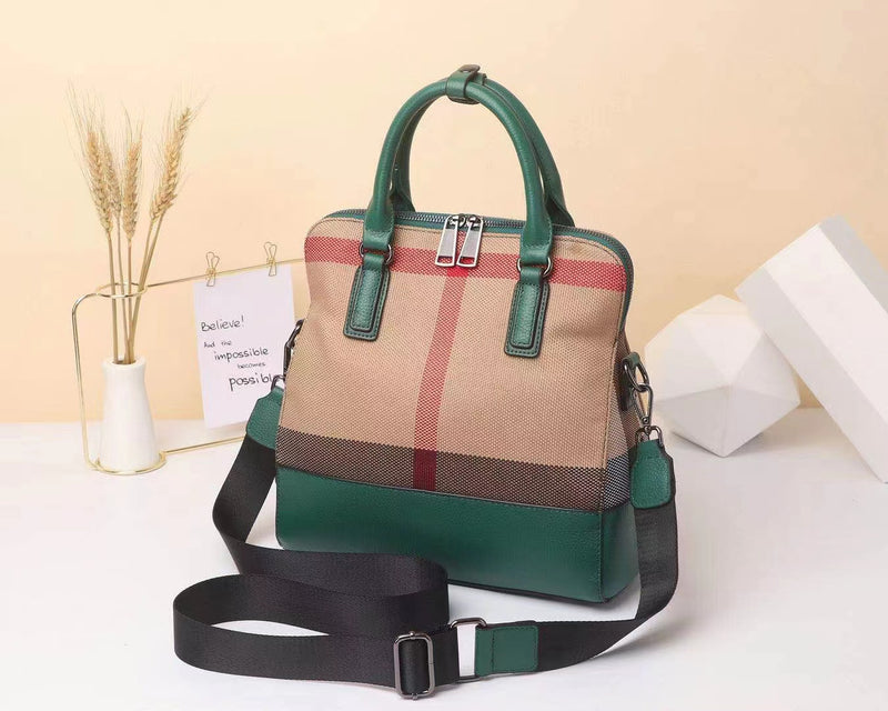 High-end trendy large cowhide check pattern portable shoulder bag——6972