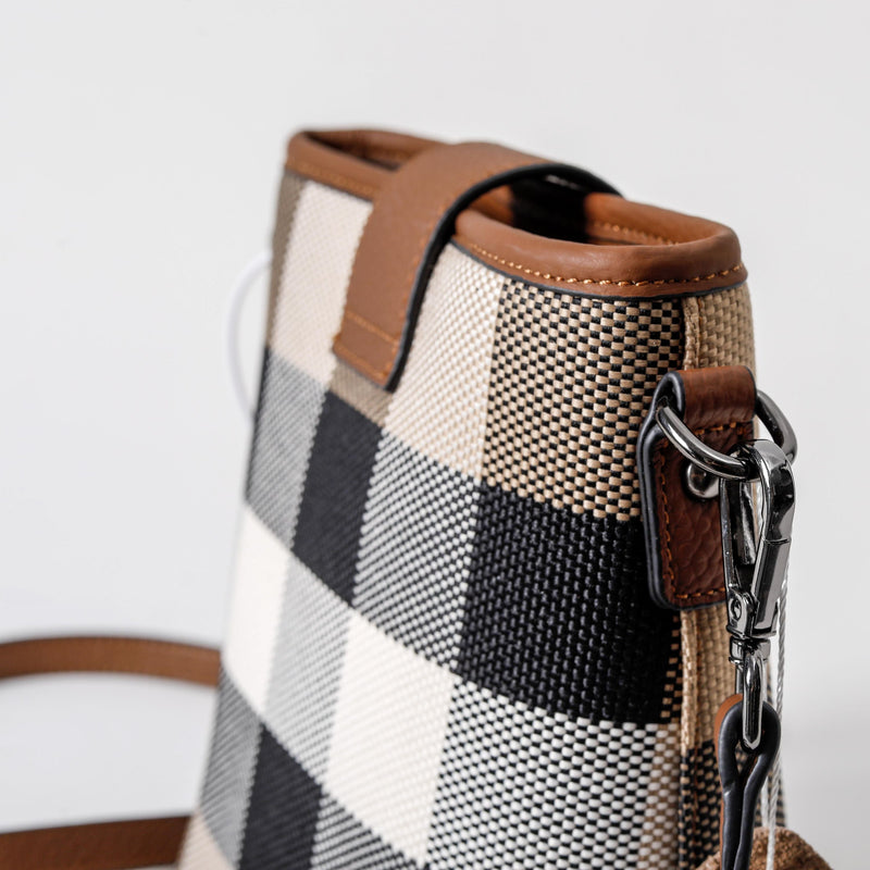 【Cowhide】Plaid vertical bucket bag——7997  L 7.09" , W 3.15" , H 7.09"